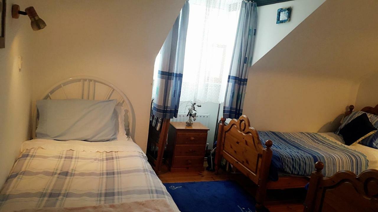 Vaughans Pub/Accommodation Clifden Ngoại thất bức ảnh